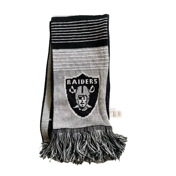 Las Vegas Raiders NFL Team Scarf With Logo & Fringe - Picture 1 of 9